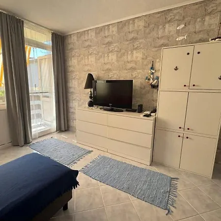 Apartment Ezuestpart Vitorlas Siófok