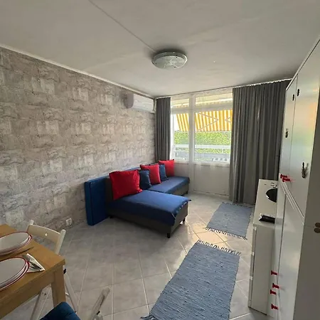 Ezuestpart Vitorlas Apartment Siófok
